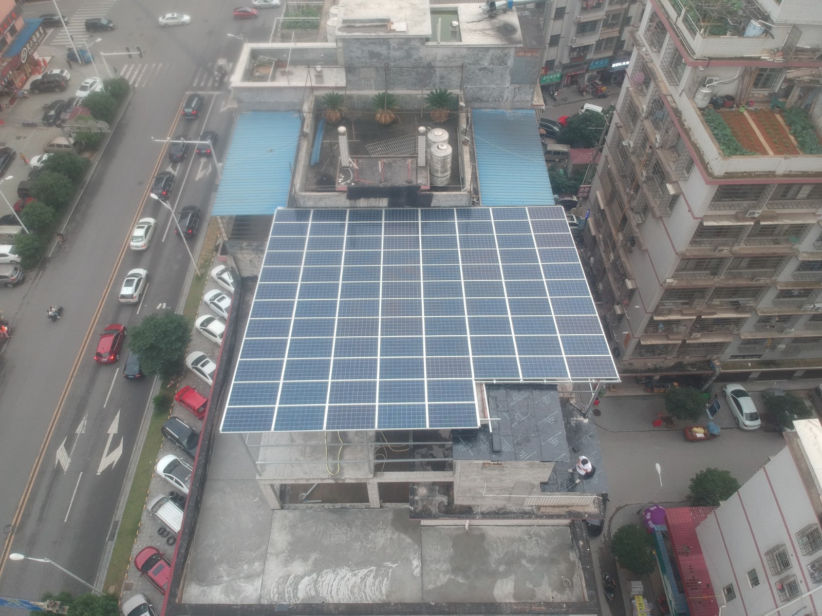 什么叫与修建连系的漫衍式光伏发电系统？？？