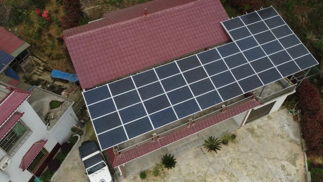 “光伏养老”已火遍城乡，，，是农村中晚年人的最佳选择！