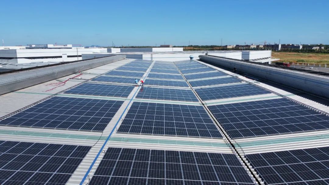 扩容金融服务模式，，，，助推企业绿电转型，，，，豪门国际官网绿能承建优钢科技光伏屋顶项目并网